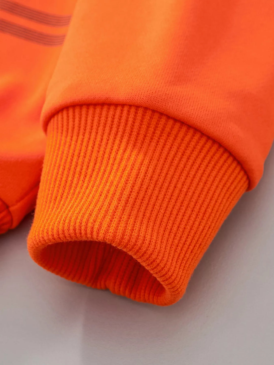 0f0c706e5981463cab13579643e1f82c-Max-Origin